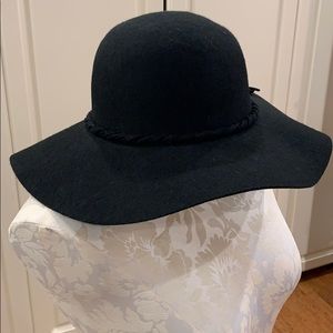 Target women’s floppy hat